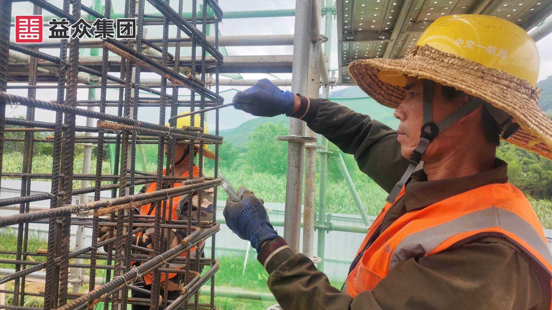 穩(wěn)壓配水井墻筋綁扎